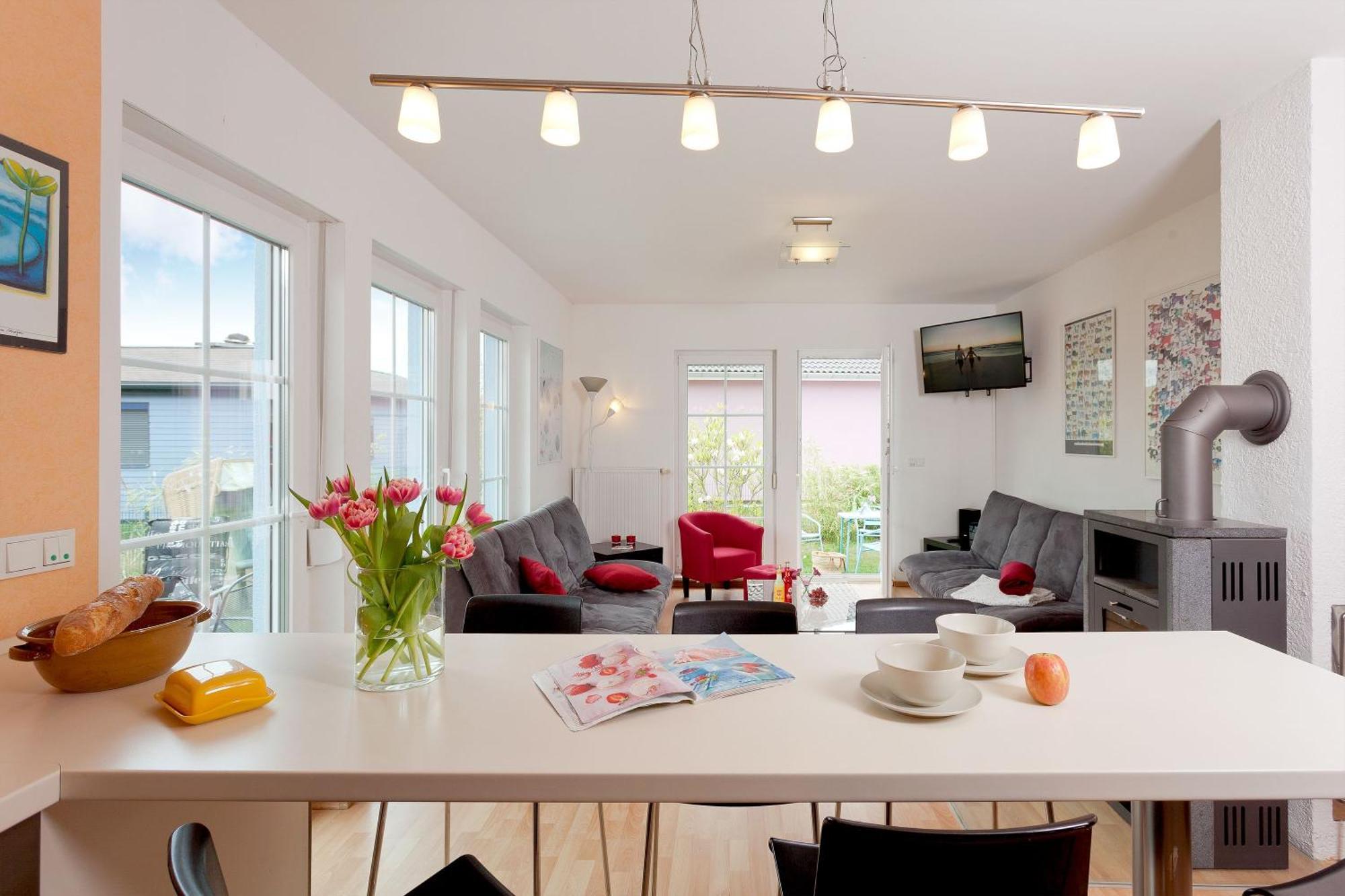 Fh Das Blaue Haus Am Peenestrom พีเนมุนเดอ ภายนอก รูปภาพ